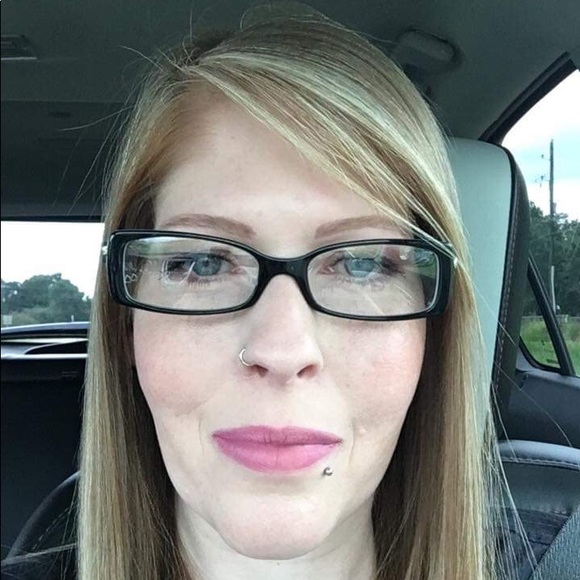 Meet your Posher, Pam - Picture 3 of 6